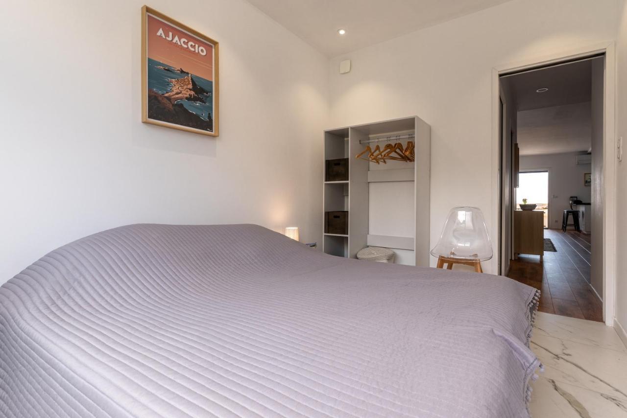 Magnifique Appartement Vue Mer, Spacieux Et Traversant 阿雅克肖 外观 照片